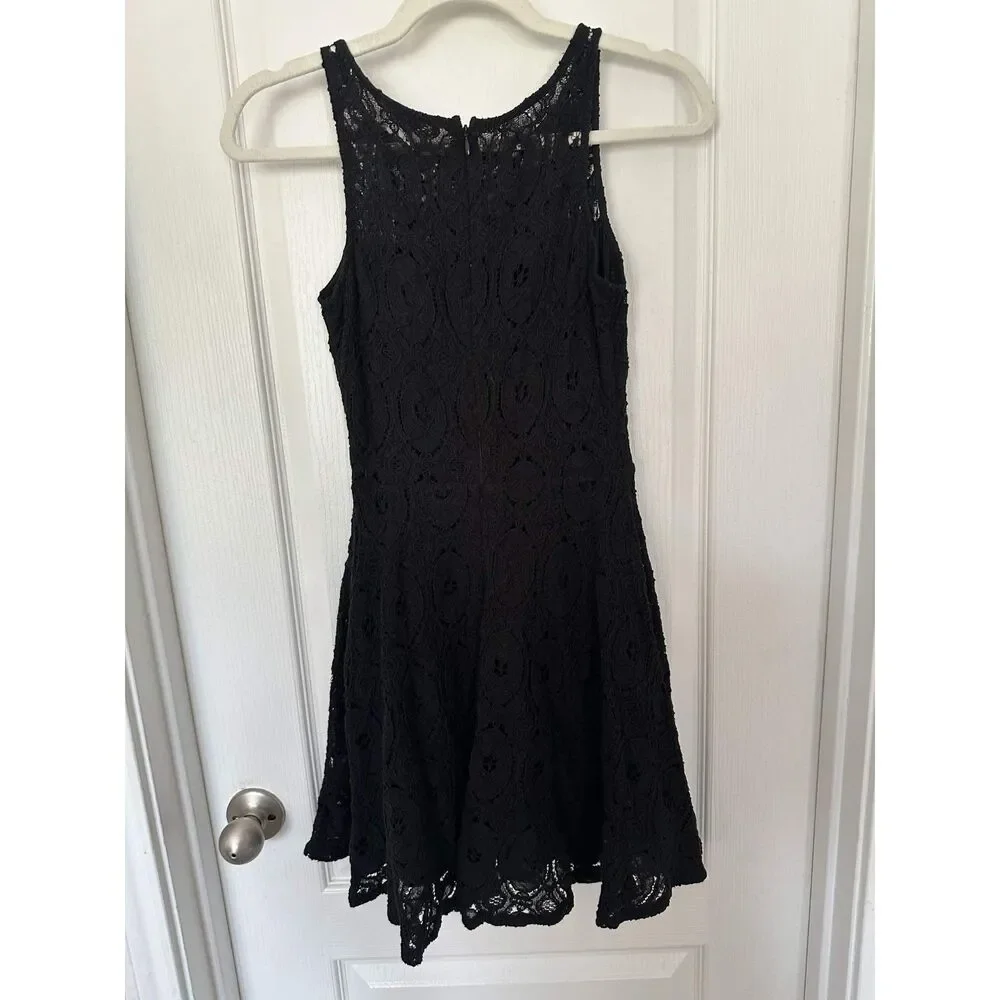 BB Dakota Black Lace Fit & Flare Lace Dress Size 0 Sleeveless Cocktail Romantic - Picture 8 of 8